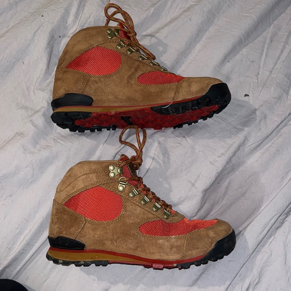 DANNER WOMEN’S HIKING BOOTS